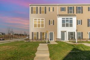 featured image of 3246 Parade Street