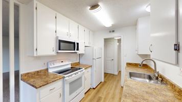 featured image of 827 Las Gallinas Ave #211