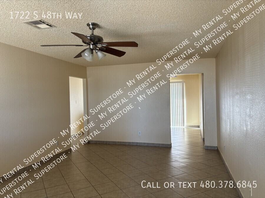 1722 48th Way - Photo 2 of 8