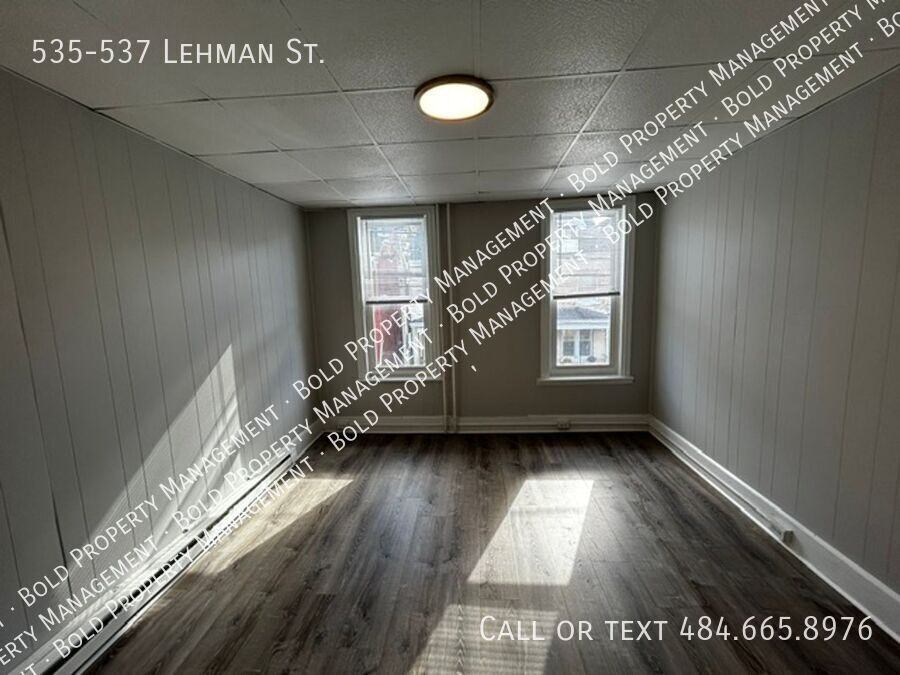 535 Lehman St - Photo 3 of 6