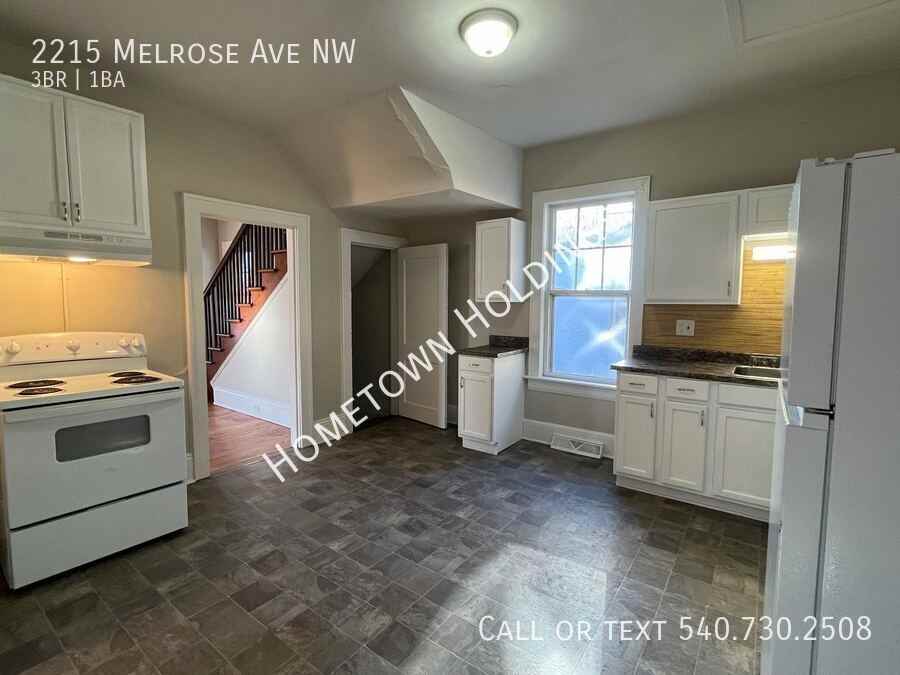 2215 Melrose Avenue Northwest - Photo 7 of 17