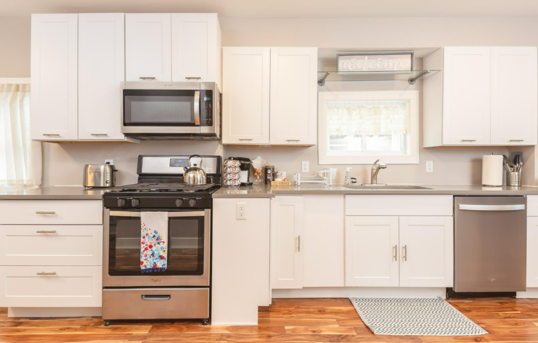 614 Lafayette Avenue Southeast - Photo 4 of 14