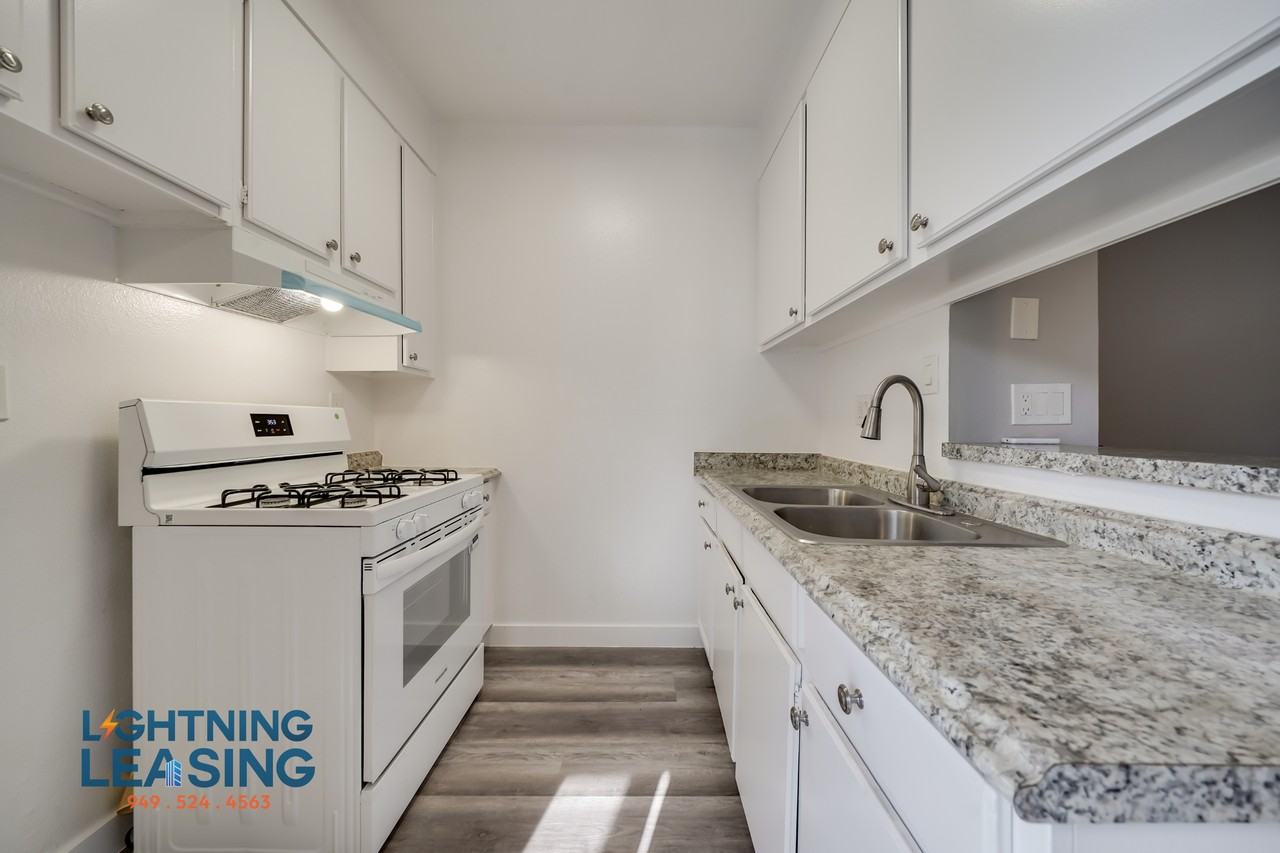 8430 Cedros Ave #101D - Photo 2 of 20