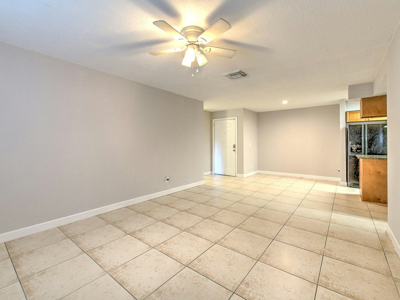 526 Golden Raintree Place - Photo 6 of 32