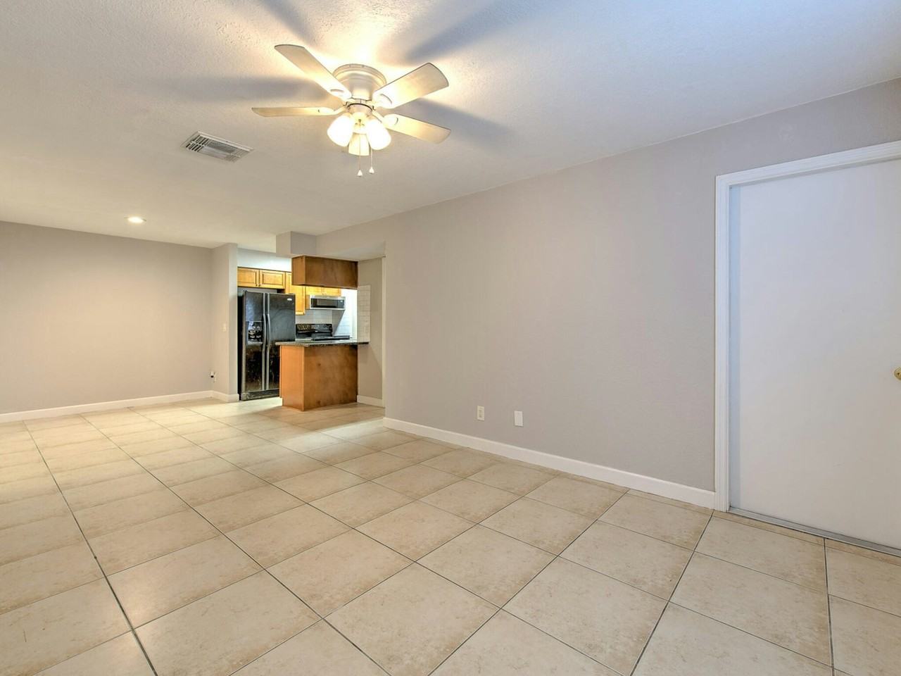 526 Golden Raintree Place - Photo 7 of 32