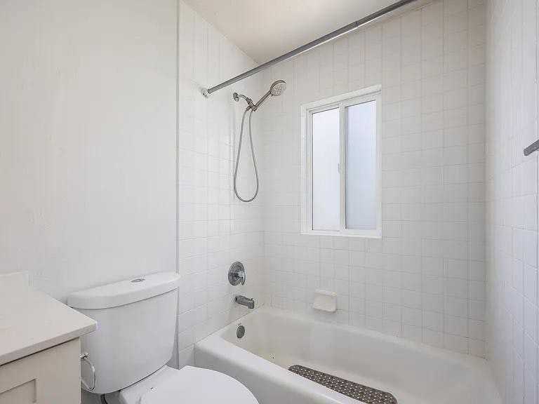 997 E 460 S - Photo 7 of 39