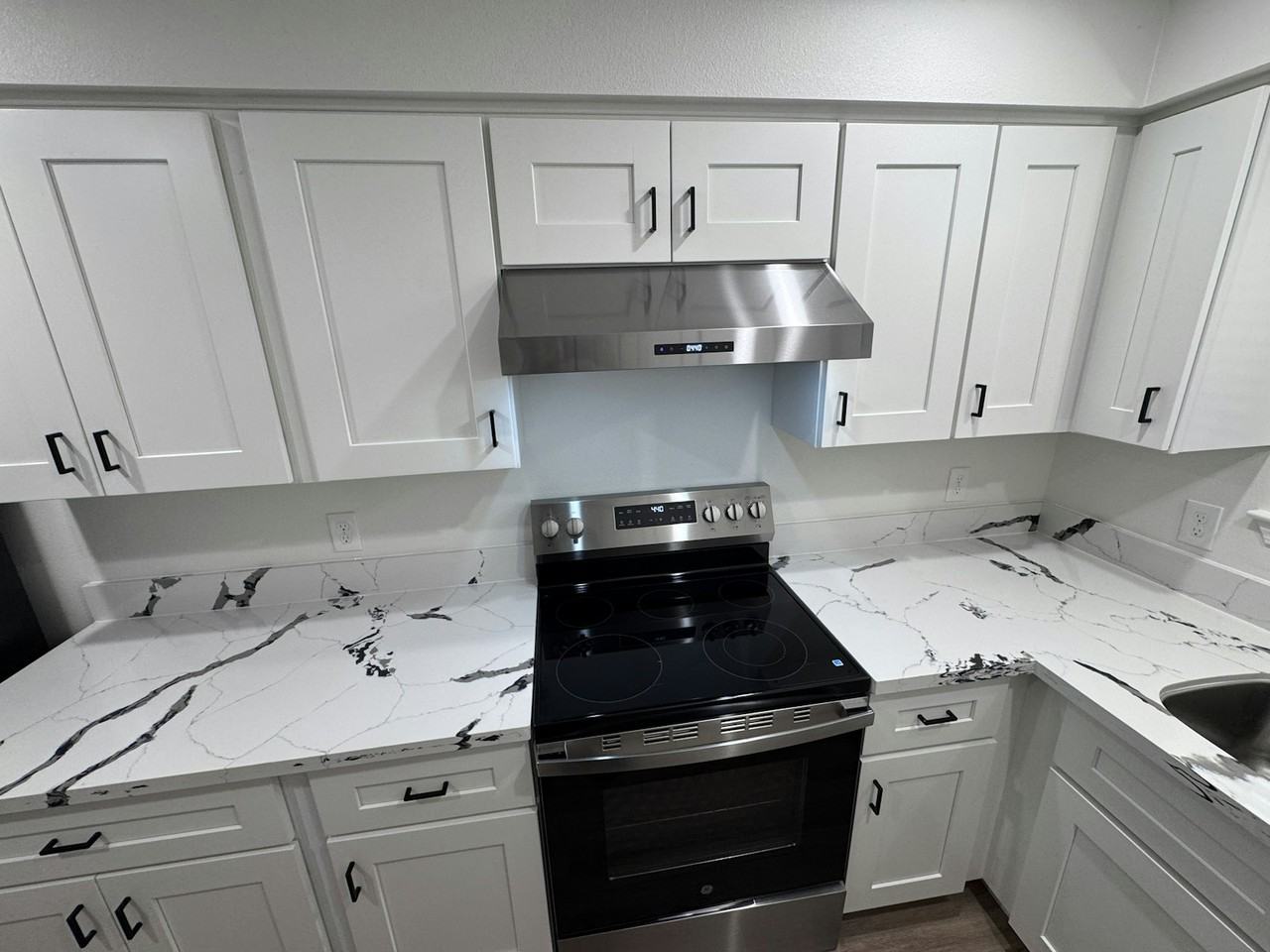 2126 North Glenn Avenue, Unit 2126 - Photo 3 of 30