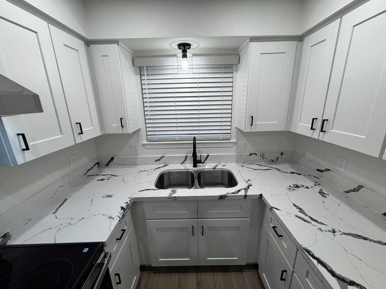 2126 North Glenn Avenue, Unit 2126 - Photo 4 of 30