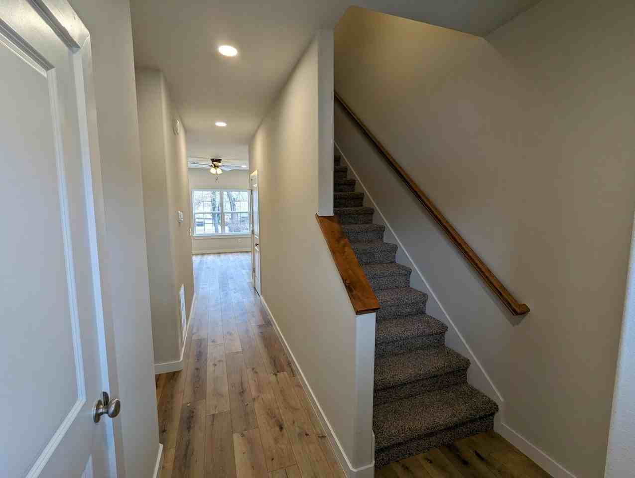 141 South Bluff Avenue - Photo 3 of 15