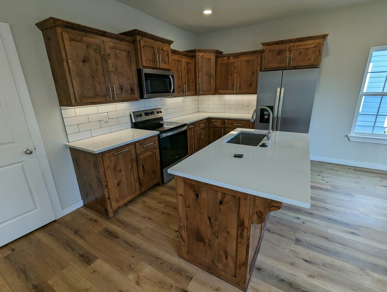 141 South Bluff Avenue - Photo 5 of 15