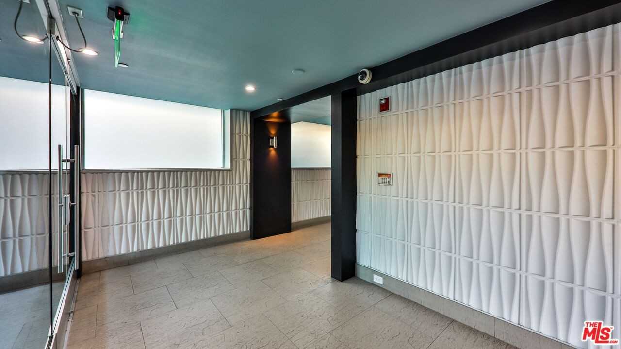 5143 White Oak Ave #5143-306 - Photo 2 of 32