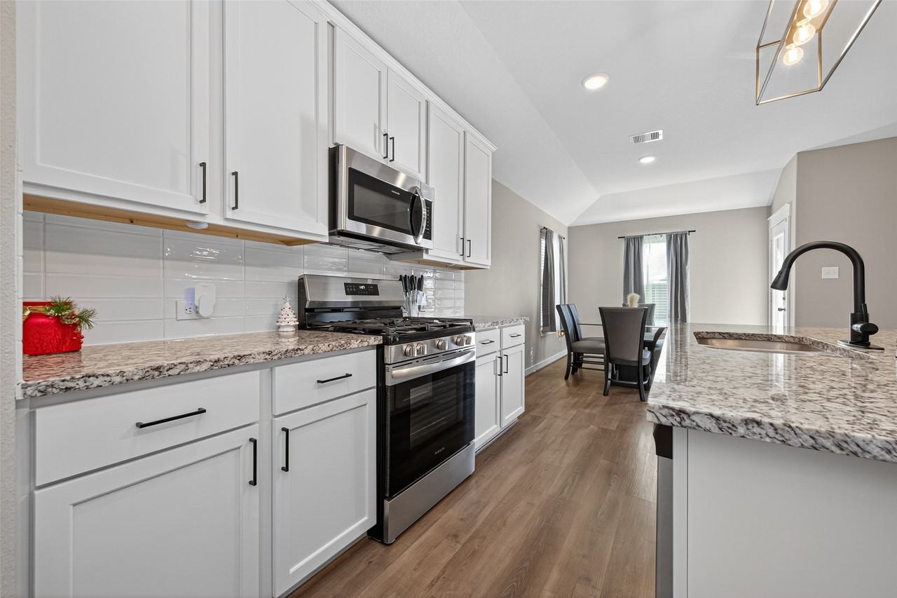 30301 Kingston Heath Dr #30301 - Photo 6 of 42