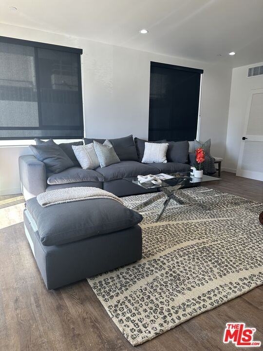 124 S Croft Ave #124-101 - Photo 6 of 22