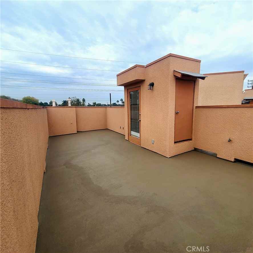 5060 Kester Ave #5060-208 - Photo 7 of 31