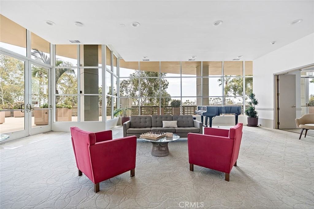 700 E Ocean Blvd #700-3003 - Photo 7 of 39