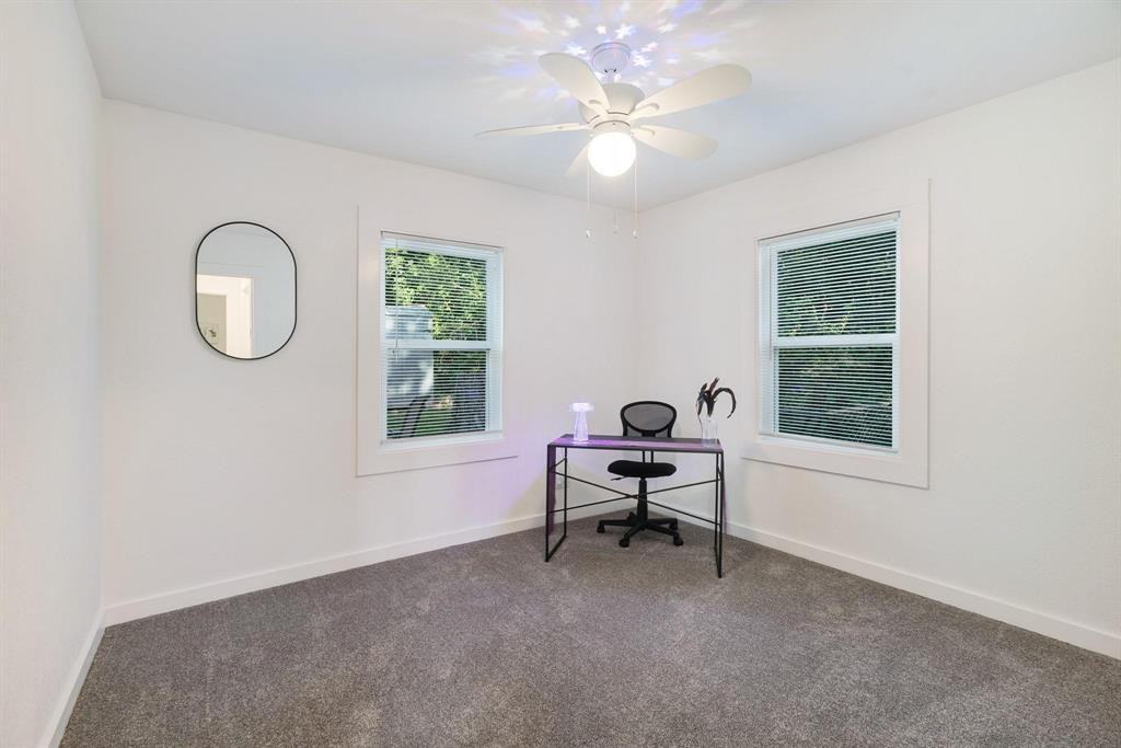 660 Northeast 16th Street #660 - Photo 3 of 16
