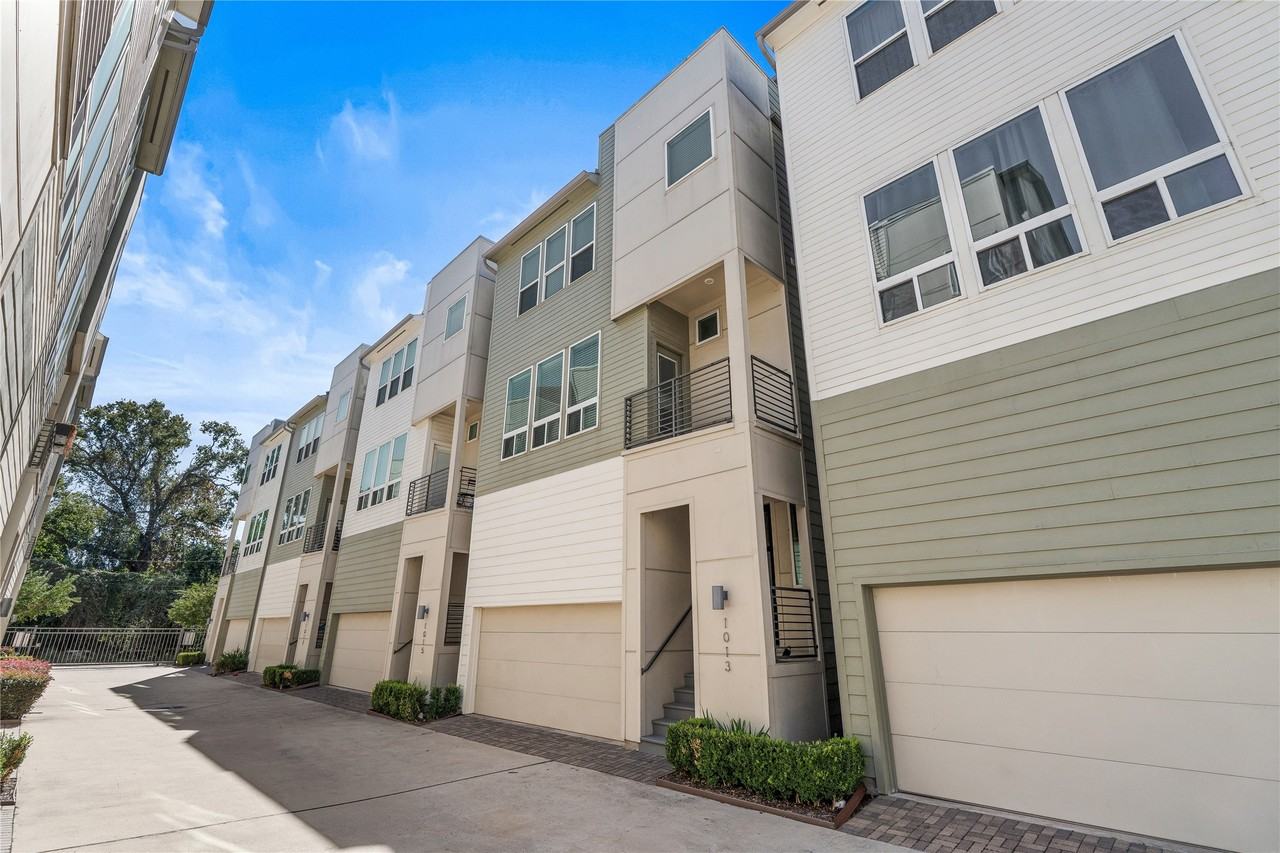 1013 West 17th Street #1013 - Photo 3 of 26