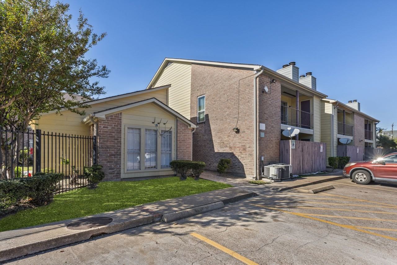 9350 Country Creek Drive #9350-52 - Photo 4 of 27