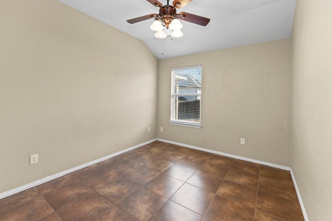 208 Pecanwood South #208 - Photo 4 of 40