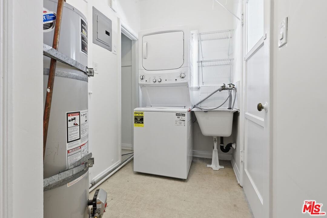 111 North Harper Avenue #1111-2 - Photo 3 of 29