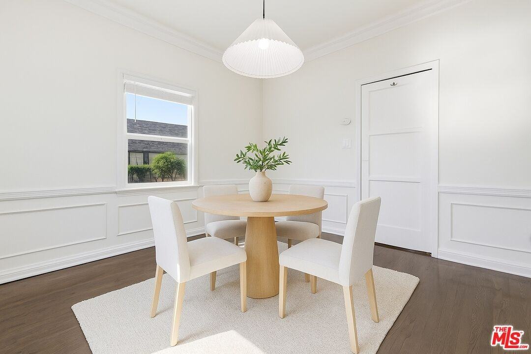 111 North Harper Avenue #1111-2 - Photo 6 of 29