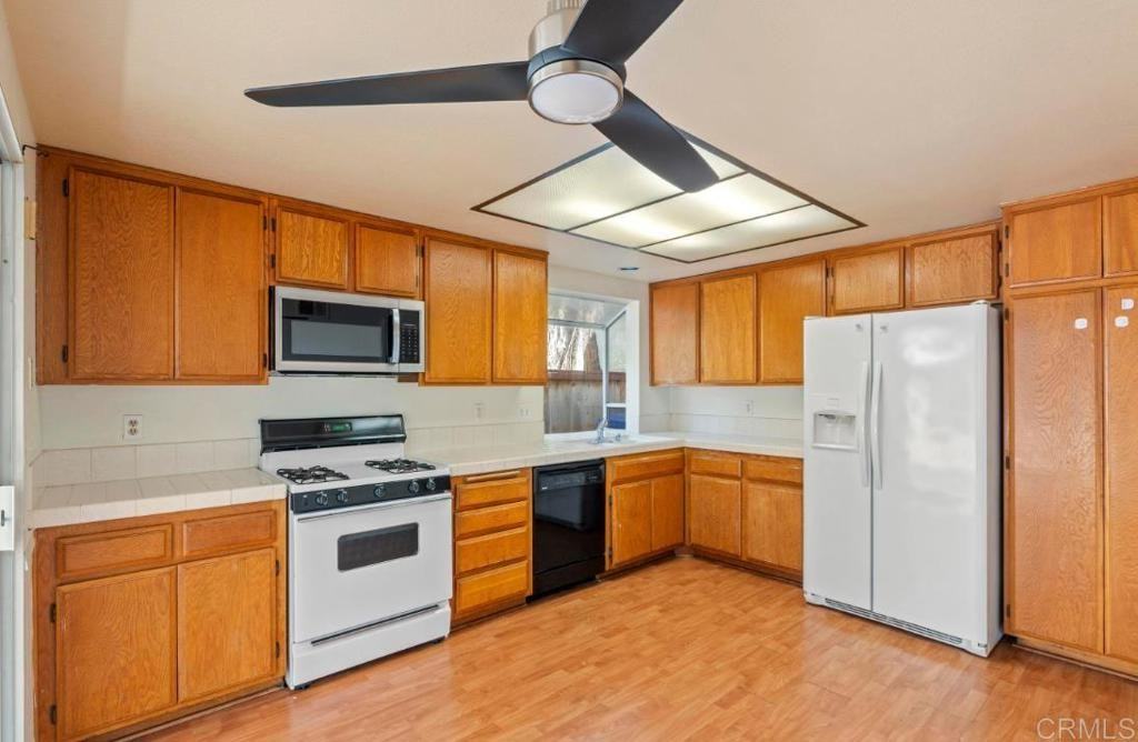 4628 Marblehead Bay Drive #4628 - Photo 7 of 8