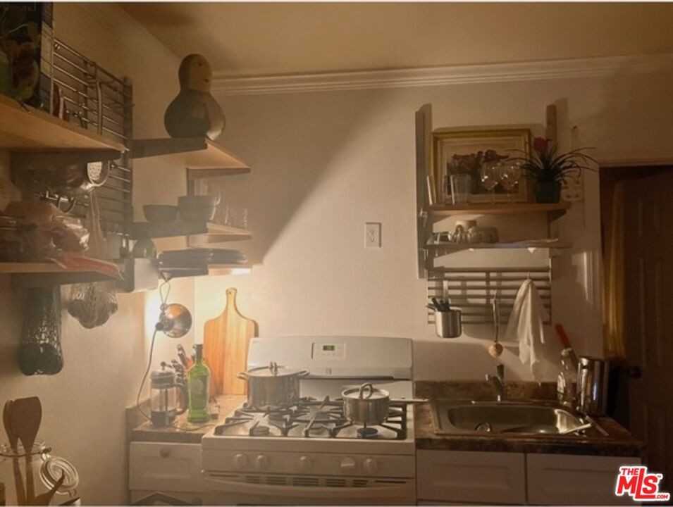 1516 Talmadge Street #1516