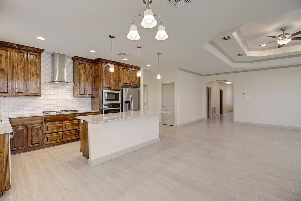 2205 Crystal Bay Dr #2205 - Photo 3 of 40