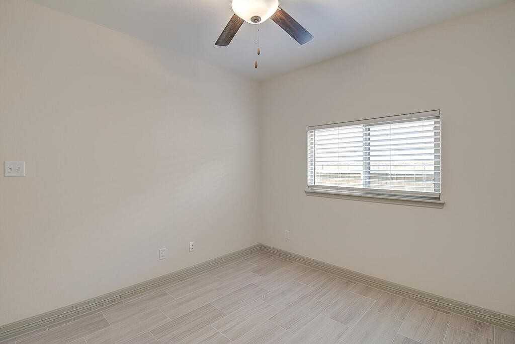 2205 Crystal Bay Dr #2205 - Photo 7 of 40