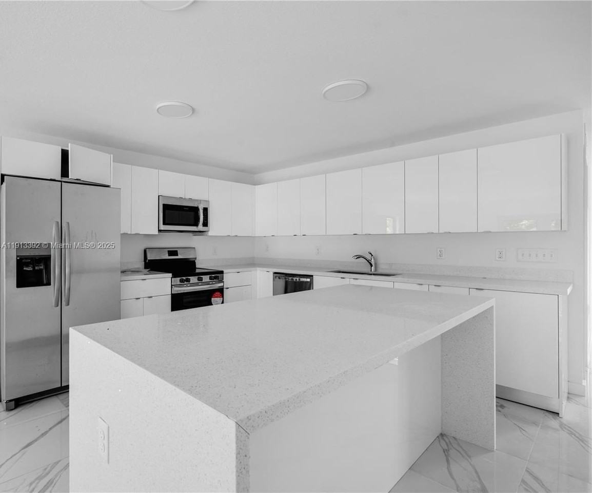 152 Northwest 18th Street #152