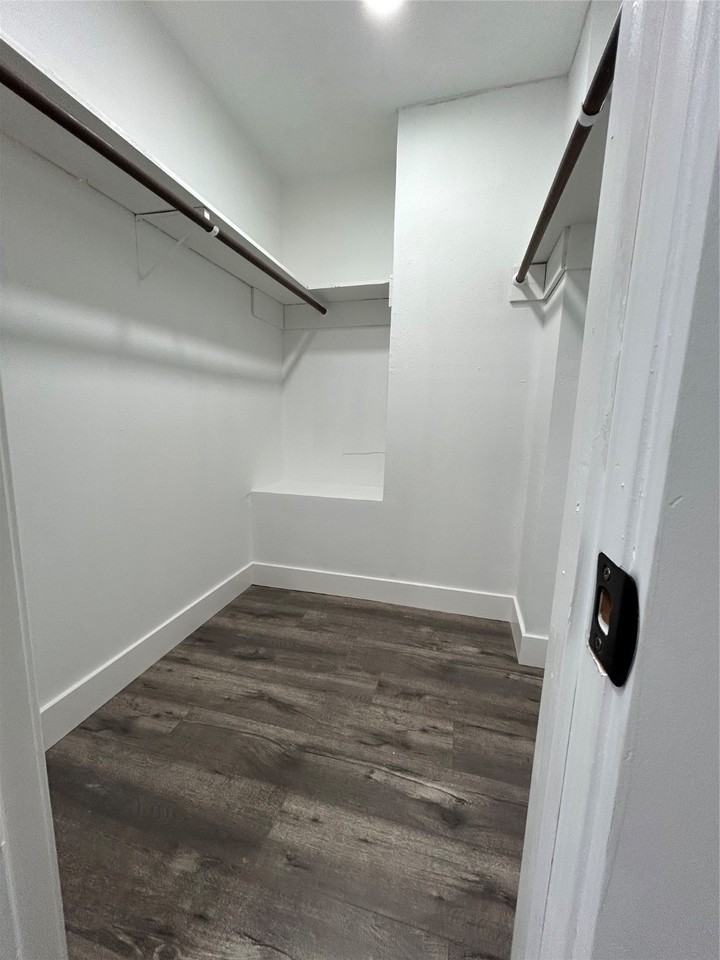 8523 Riverside Walk Lane #8523 - Photo 5 of 24