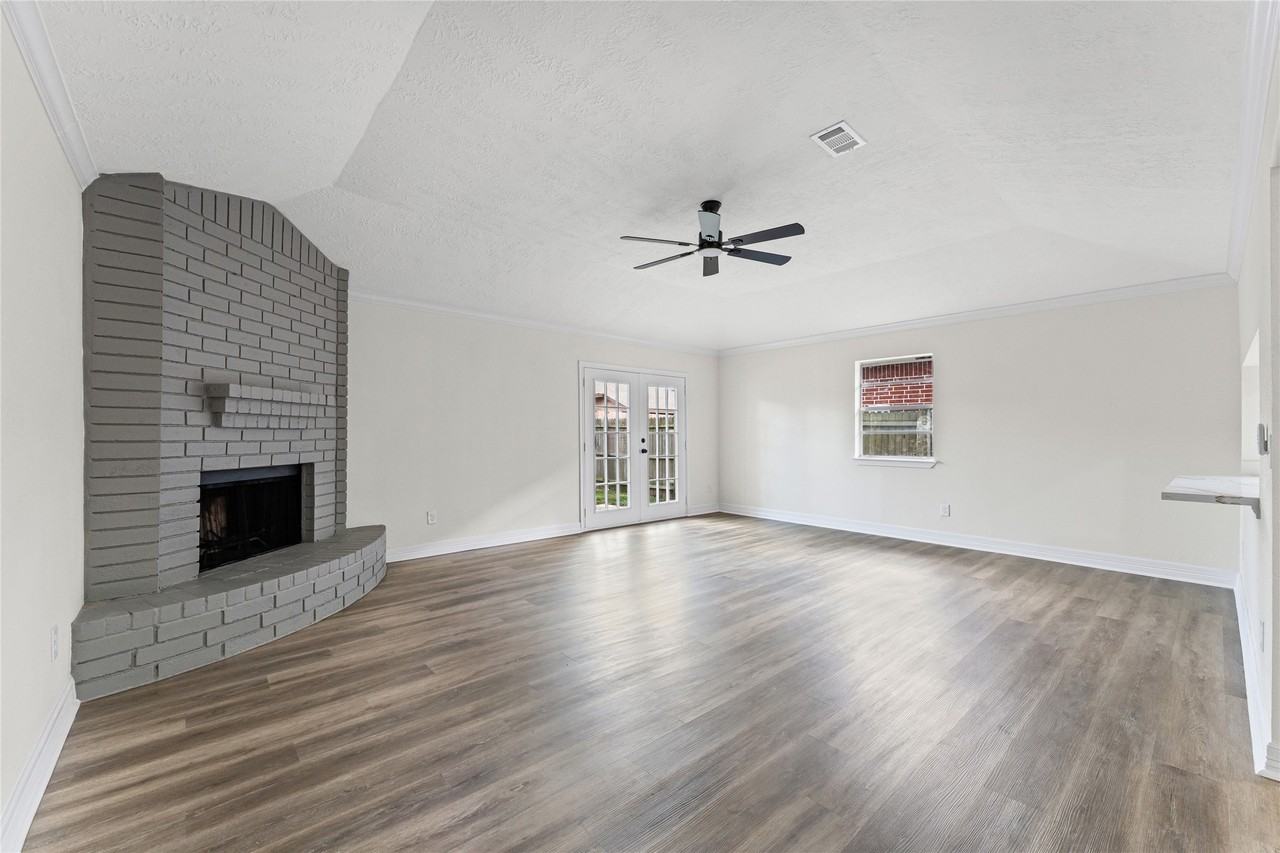1506 Leadenhall Circle #1506 - Photo 2 of 34