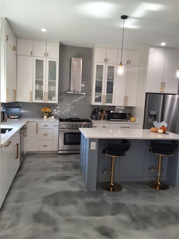 724 Ramsey Ave #724 - Photo 4 of 36