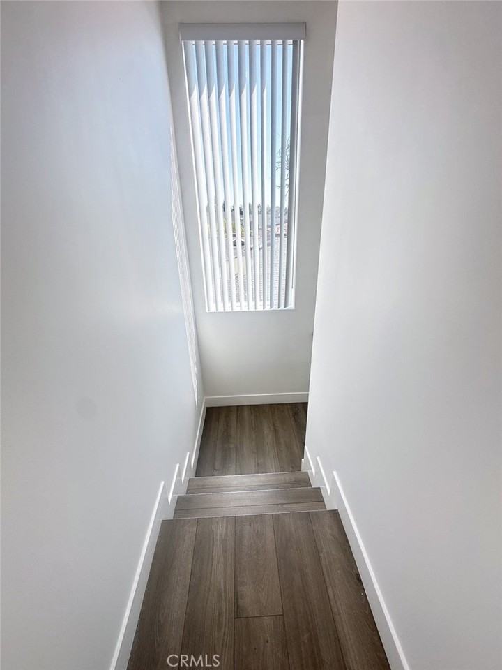 1735 1/2 Magnolia Ave #1735 - Photo 3 of 7