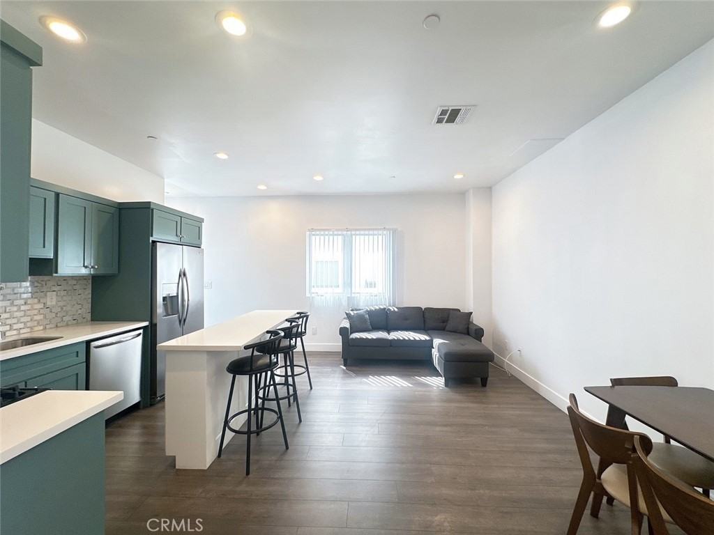 1735 1/2 Magnolia Ave #1735 - Photo 7 of 7