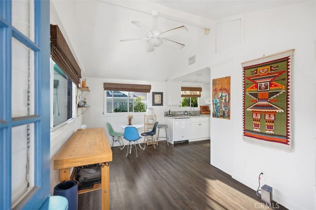 649 Glenneyre St #649 - Photo 4 of 11