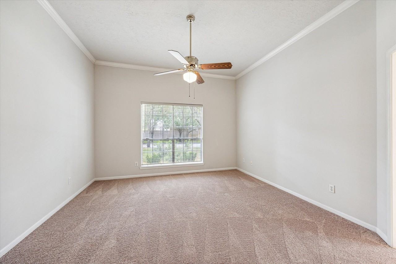 6114 Fox Wind Court #6114 - Photo 4 of 17