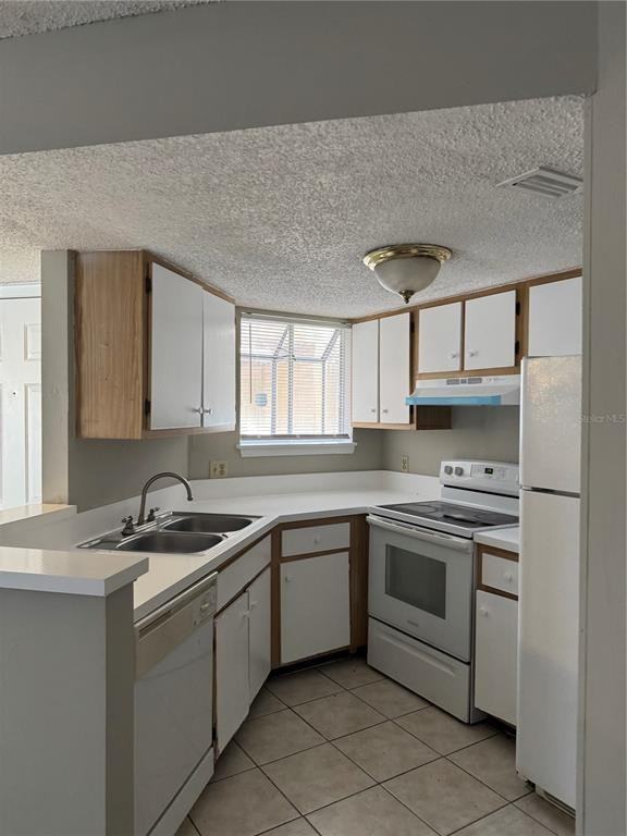 1924 Lake Atrium Circle #1924-50 - Photo 2 of 9