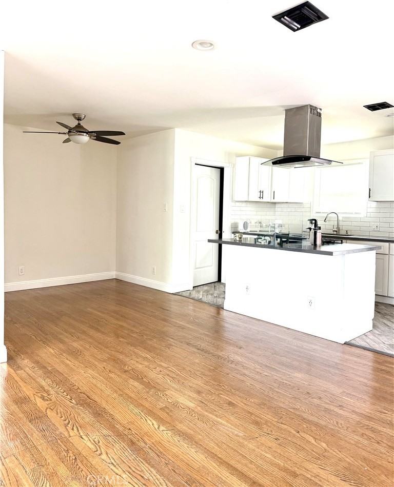 6716 Etiwanda Avenue #6716 - Photo 3 of 11