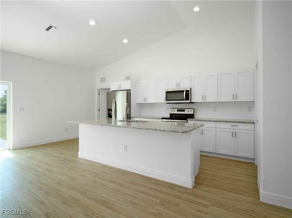 1140 Jay Ter #1140 - Photo 3 of 10