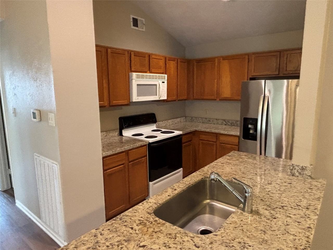 16715 Dale Oak Way #16715 - Photo 2 of 14