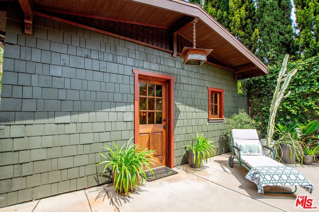 1722 N Stanley Ave #1722 - Photo 2 of 45