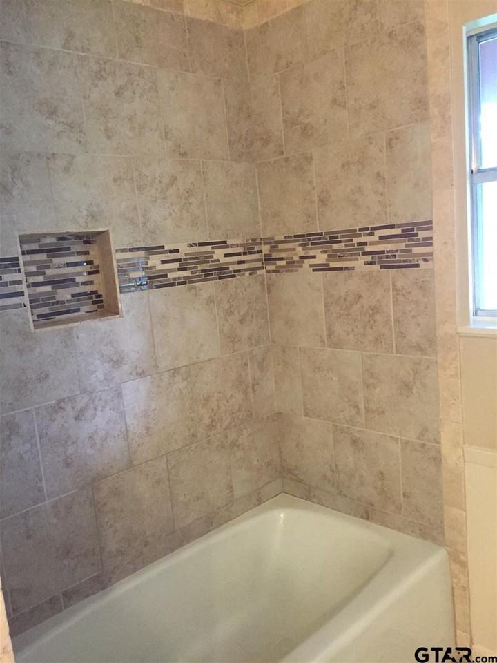 914 Joel Dr #914 - Photo 2 of 7