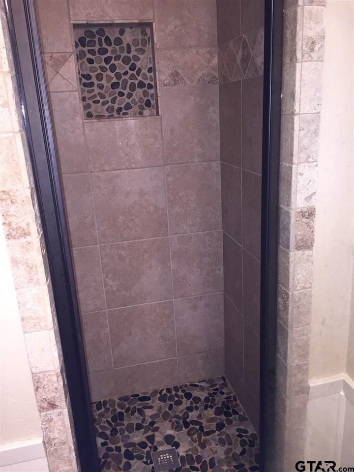 914 Joel Dr #914 - Photo 3 of 7