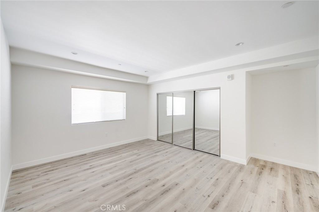 14526 Hartland St #14526-106 - Photo 5 of 19