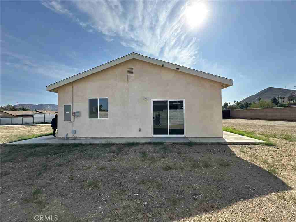 4010 Sierra Avenue #4010A - Photo 2 of 8