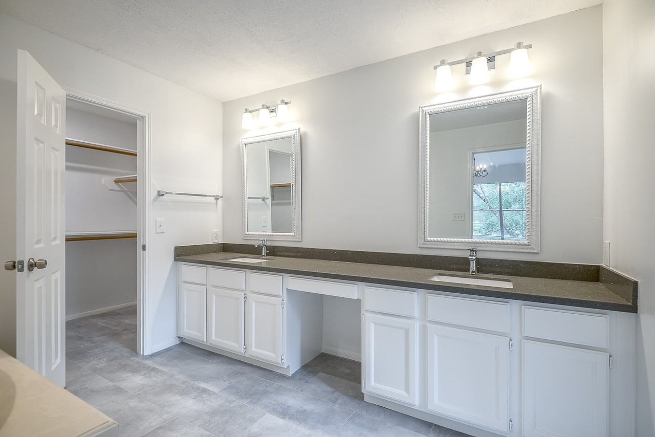 10 Summithill Pl #10 - Photo 5 of 18