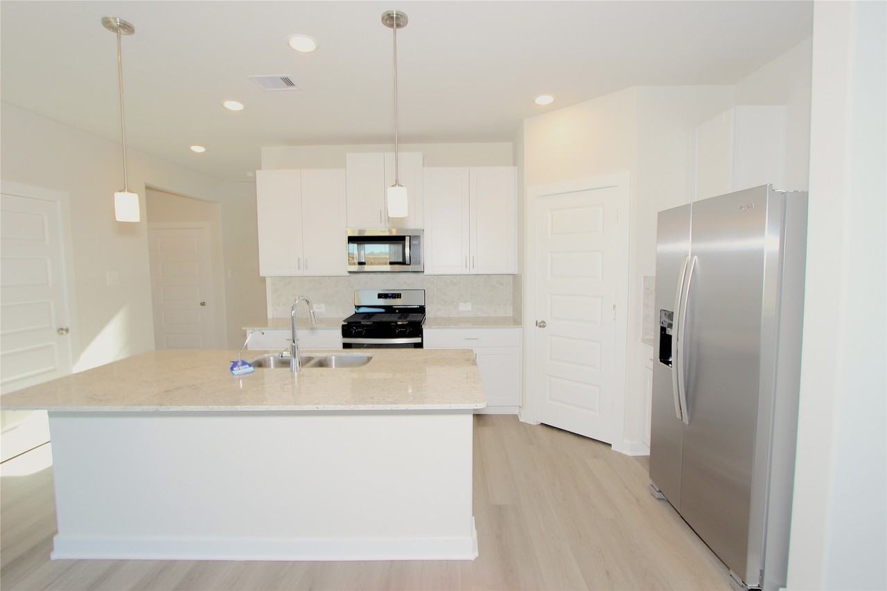 5518 Handlewood Ln #5518 - Photo 3 of 22