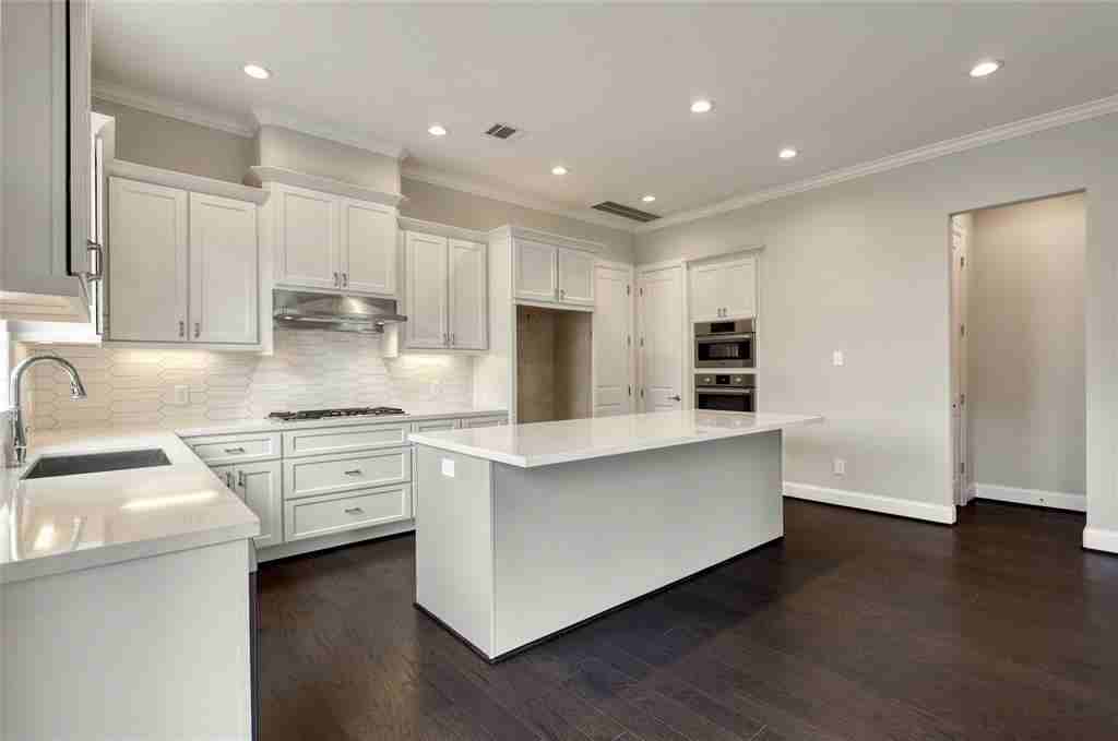 25110 Devlin Creek Dr #25110 - Photo 5 of 14