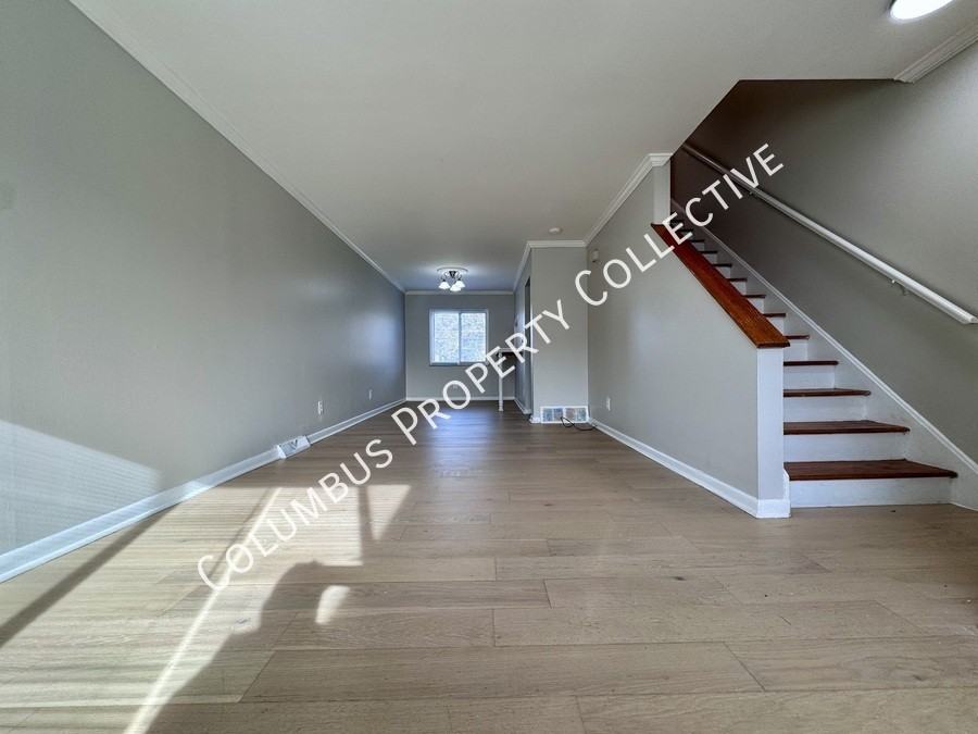 242 Broad Meadows Boulevard - Photo 6 of 26